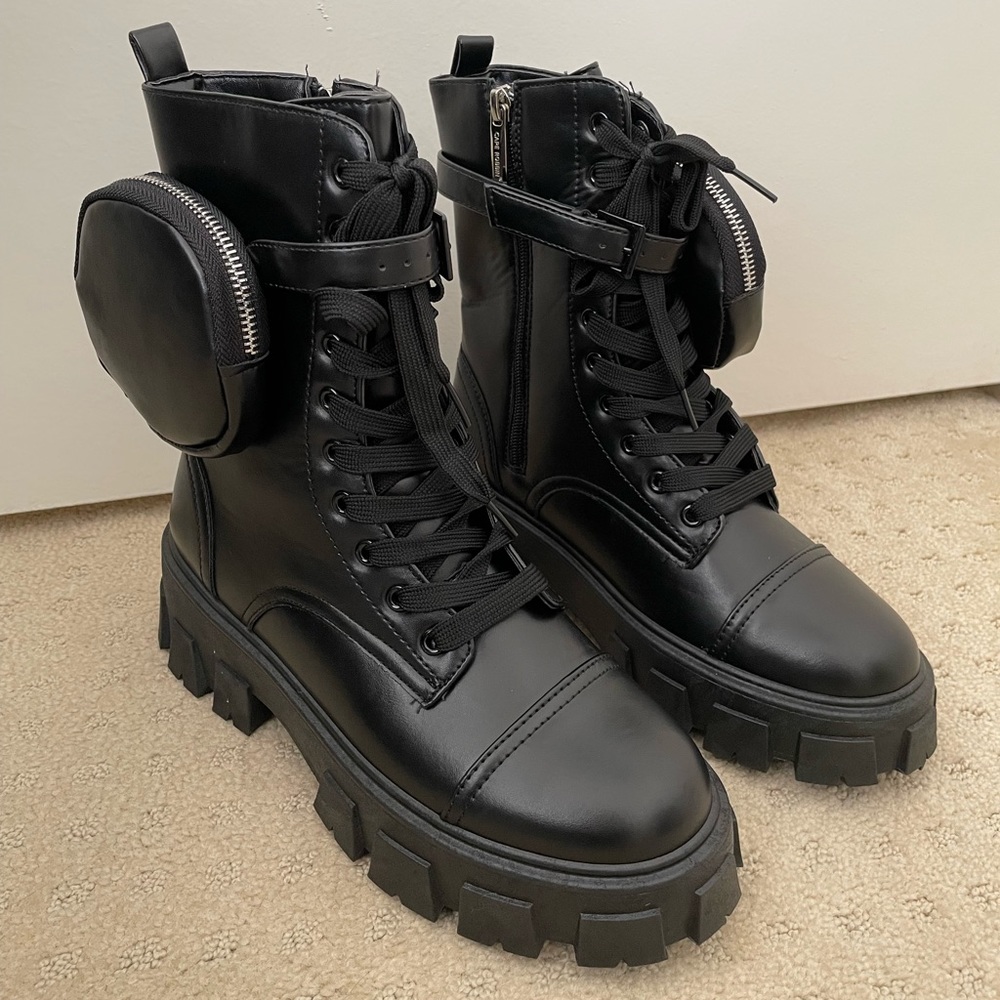 Cape Robbin Monalisa Combat Boots, Black, Size 8